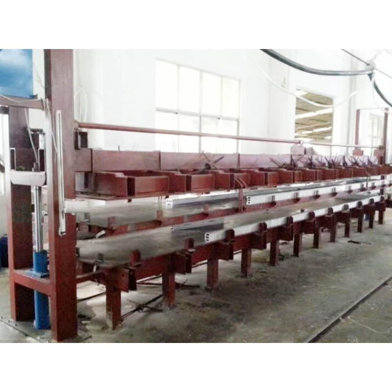 How can polyurethane foam mold structure optimization reduce bubbles during foam molding?